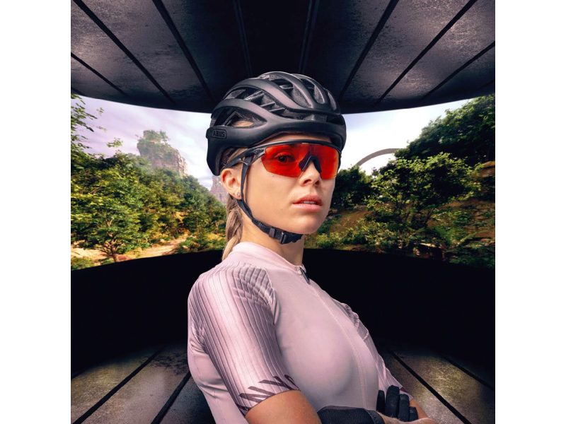 Oakley Sphaera Solglasögon OO 9403 09