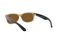 Ray-Ban New Wayfarer Solglasögon RB 2132 945/57